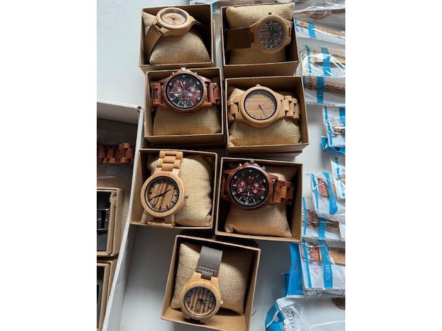 Polshorloges, handtassen, geldbeugels, .. afgewerkt in kurk - afbeelding 13 van  17