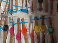 Polshorloges, handtassen, geldbeugels, .. afgewerkt in kurk - afbeelding 15 van  17