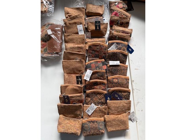 Polshorloges, handtassen, geldbeugels, .. afgewerkt in kurk - afbeelding 17 van  17