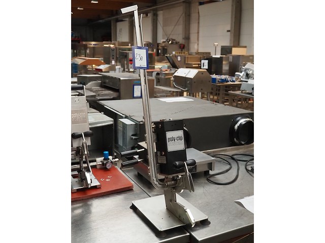 Poly-clip system gmbh & co. kg - afbeelding 1 van  7