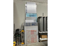 Polycarbonaatplaten restanten - various contractor materials - afbeelding 1 van  1