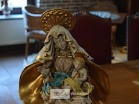 Polychroom terracota beeldje madonna met kind - afbeelding 2 van  4