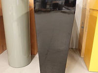 Polyester bloempot dalat met autolak - afbeelding 1 van  6