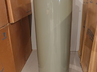 Polyester bloempot dalat met autolak - afbeelding 1 van  6