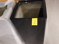 Polyester bloempot dalat met autolak - afbeelding 3 van  5