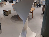 Polyester bloempot met autolak - afbeelding 4 van  6