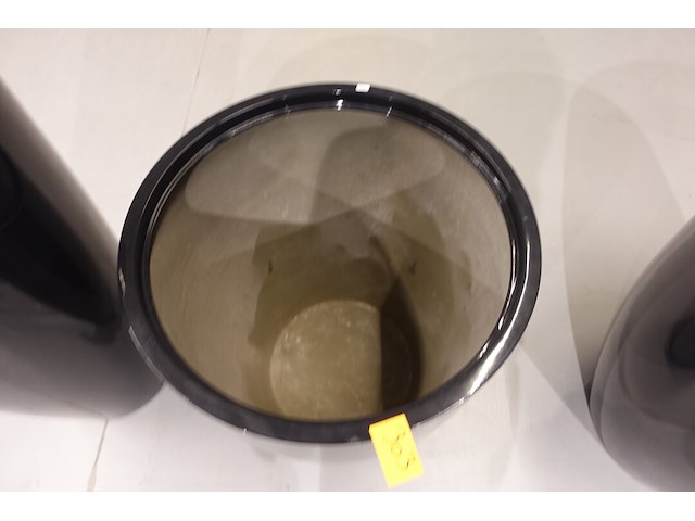 Polyester bloempot met autolak - afbeelding 4 van  5