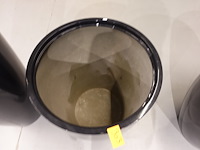 Polyester bloempot met autolak - afbeelding 4 van  5