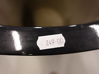 Polyester bloempot met autolak - afbeelding 5 van  5