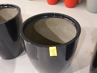 Polyester bloempot met autolak - afbeelding 3 van  4