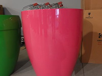 Polyester bloempot met autolak - afbeelding 1 van  5