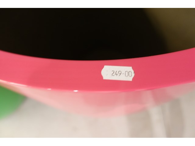 Polyester bloempot met autolak - afbeelding 5 van  5