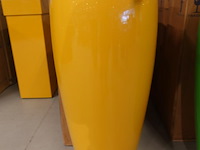 Polyester bloempot met autolak - afbeelding 1 van  6