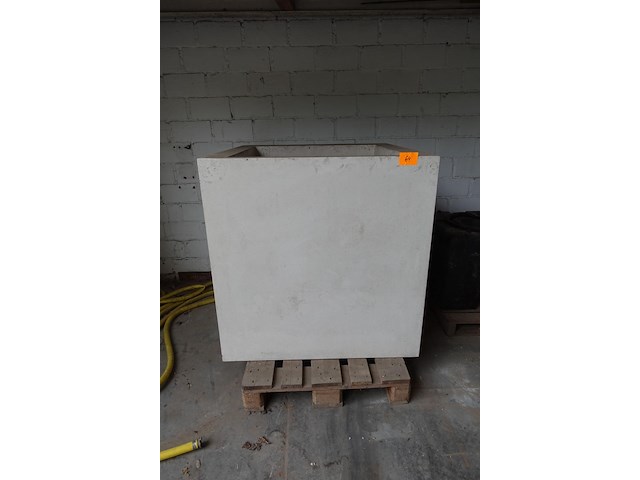 Polyester bloempot - afbeelding 1 van  4