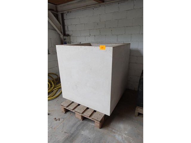 Polyester bloempot - afbeelding 2 van  4