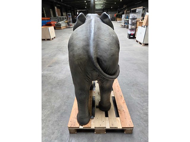 Polyester olifant beeld - afbeelding 2 van  3