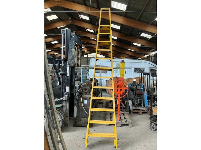 Polyester trapladder (2x) - afbeelding 1 van  4