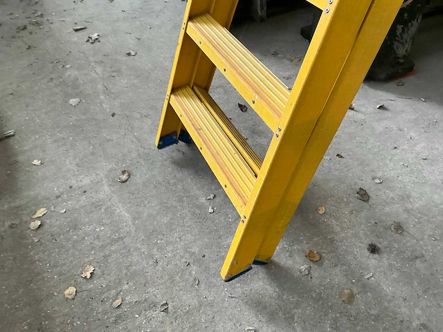 Polyester trapladder (2x) - afbeelding 3 van  4