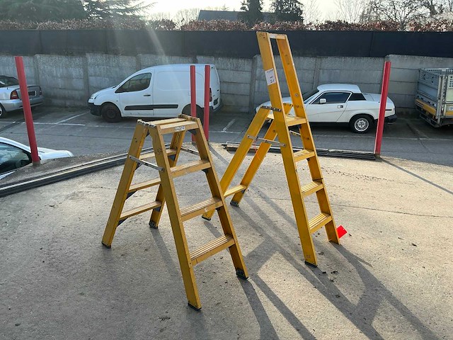 Polyester trapladder (2x) - afbeelding 1 van  5