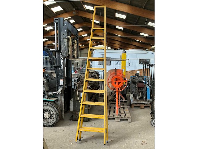 Polyester trapladder - afbeelding 1 van  5