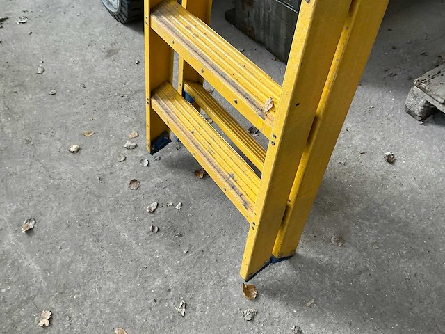 Polyester trapladder - afbeelding 3 van  5
