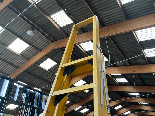 Polyester trapladder - afbeelding 4 van  5