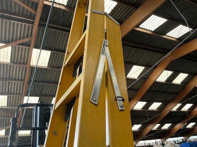Polyester trapladder - afbeelding 5 van  5