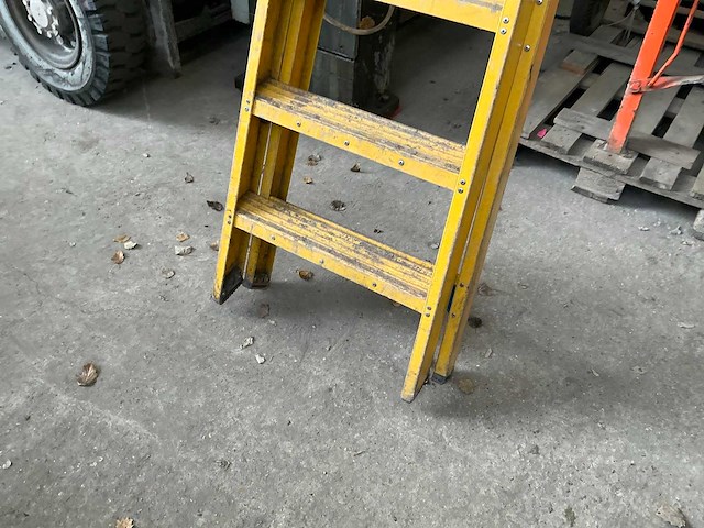 Polyester trapladder - afbeelding 2 van  4