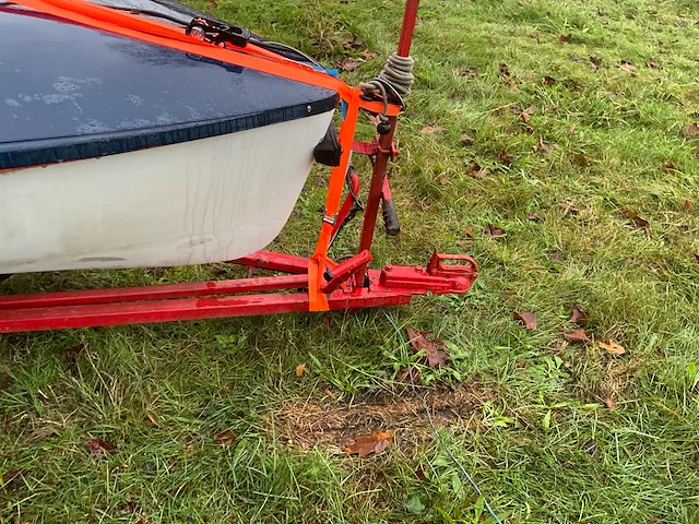 Polyester zeilboot met trailer - afbeelding 4 van  15