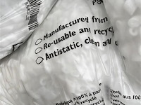 Polystyreen opvukstukjes - afbeelding 3 van  3