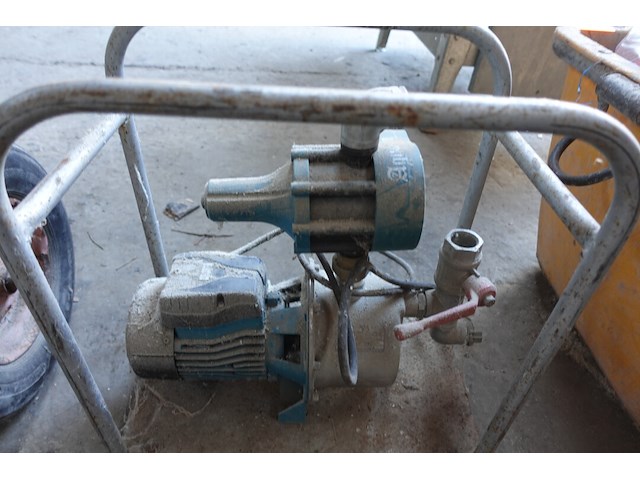 Pomp aquastra - afbeelding 2 van  3