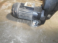 Pomp met motor grundfos - afbeelding 1 van  4