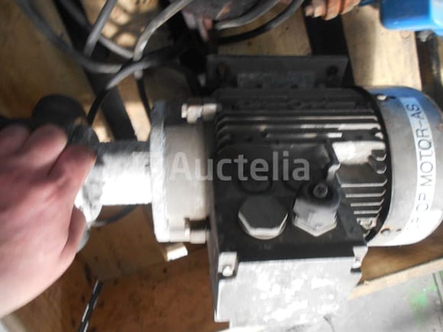 Pomp met motor mez - afbeelding 1 van  1