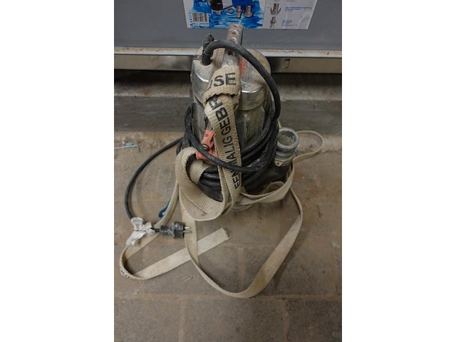 Pomp & toebehoren - afbeelding 2 van  3