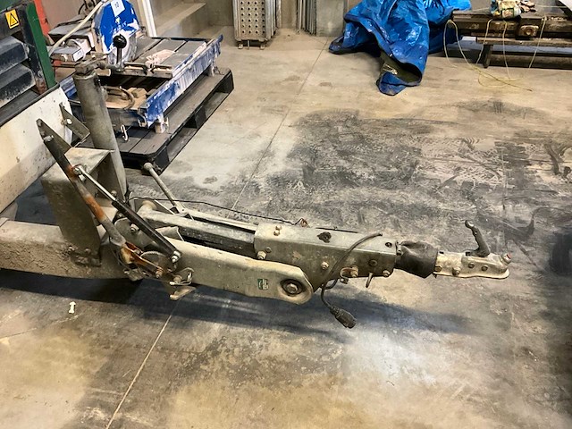 Pompwagen voor cement - afbeelding 15 van  18