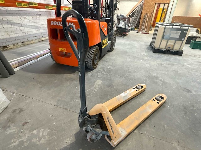 Pompwagen - afbeelding 1 van  4