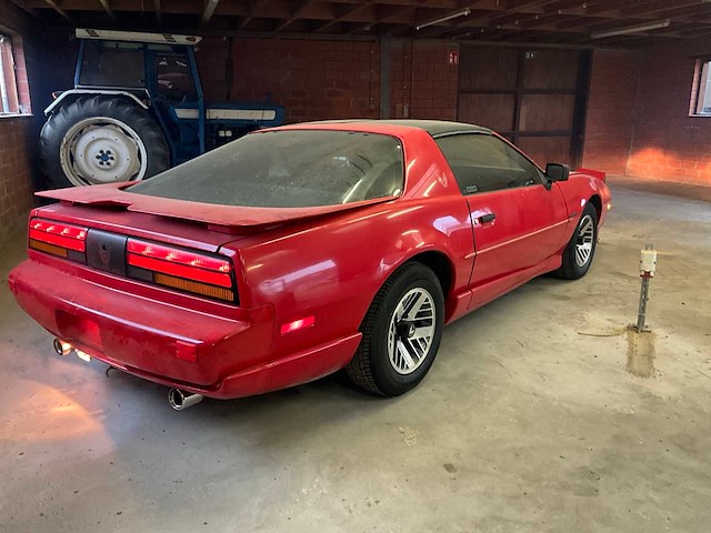 Pontiac - firebird - personenauto - afbeelding 23 van  25