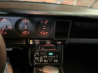 Pontiac - firebird - personenauto - afbeelding 6 van  24