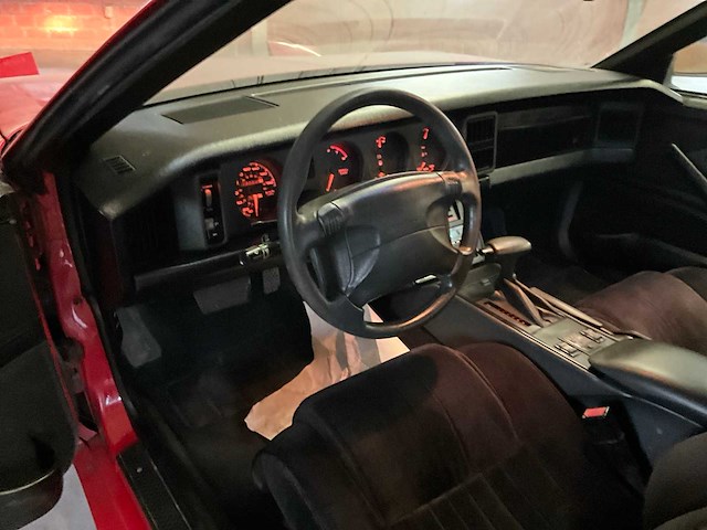 Pontiac - firebird - personenauto - afbeelding 8 van  24