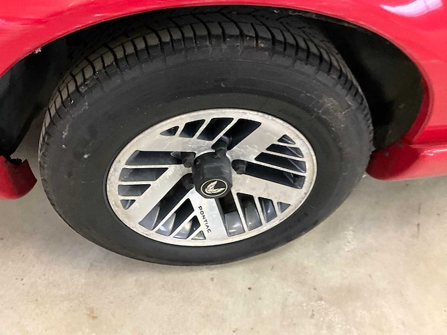 Pontiac - firebird - personenauto - afbeelding 13 van  24