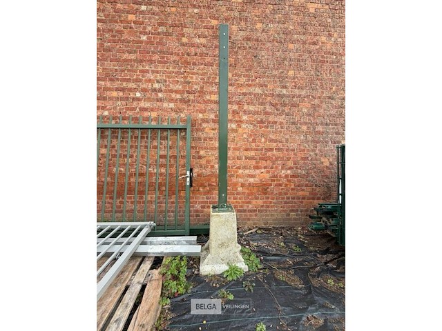 Poort met palen - afbeelding 2 van  2