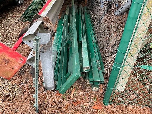 Poort met tuinomheining (17x) - afbeelding 3 van  6