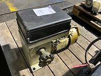 Poortmotor - afbeelding 3 van  3