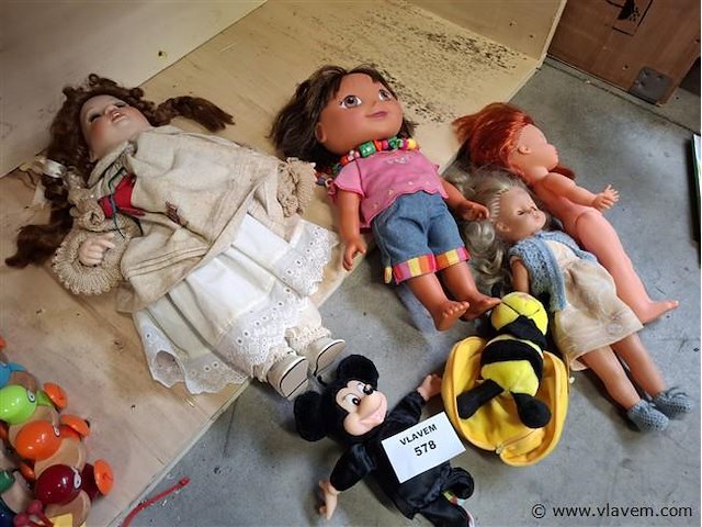 Poppen - afbeelding 1 van  1