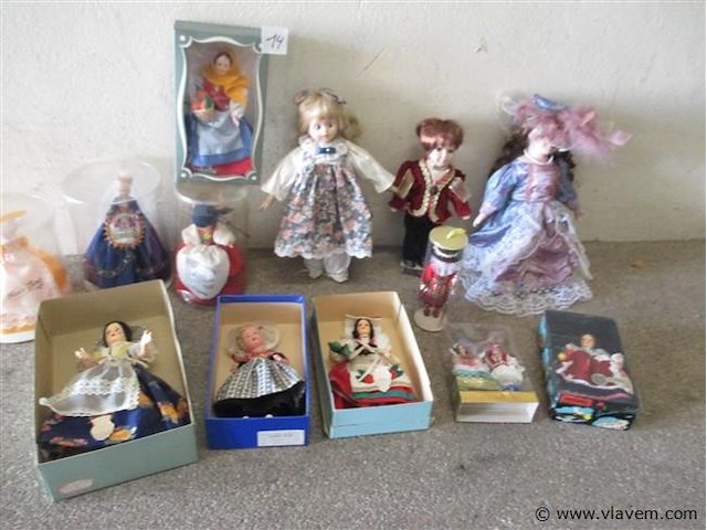 Poppen - afbeelding 1 van  3