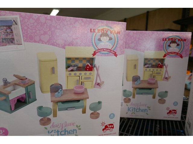 Poppenhuizen meubels - afbeelding 2 van  4