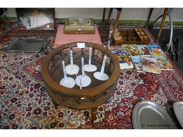 Poppenstaanders - afbeelding 1 van  1