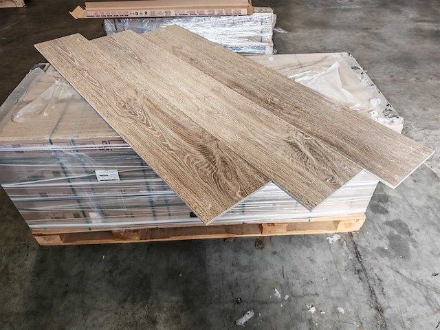 Porcelanosa bruselas fresno mat 29,4x180 cm vloertegel 52,91 m² - afbeelding 7 van  10