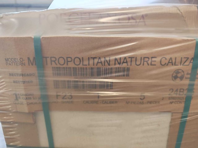 Porcelanosa metropolitan nature caliza mat wandtegel 33,3x100 cm 30,97 m² - afbeelding 7 van  11