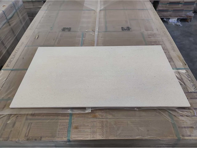 Porcelanosa urban natural wandtegel 33,3x59,2 cm 49,68 m² - afbeelding 1 van  9